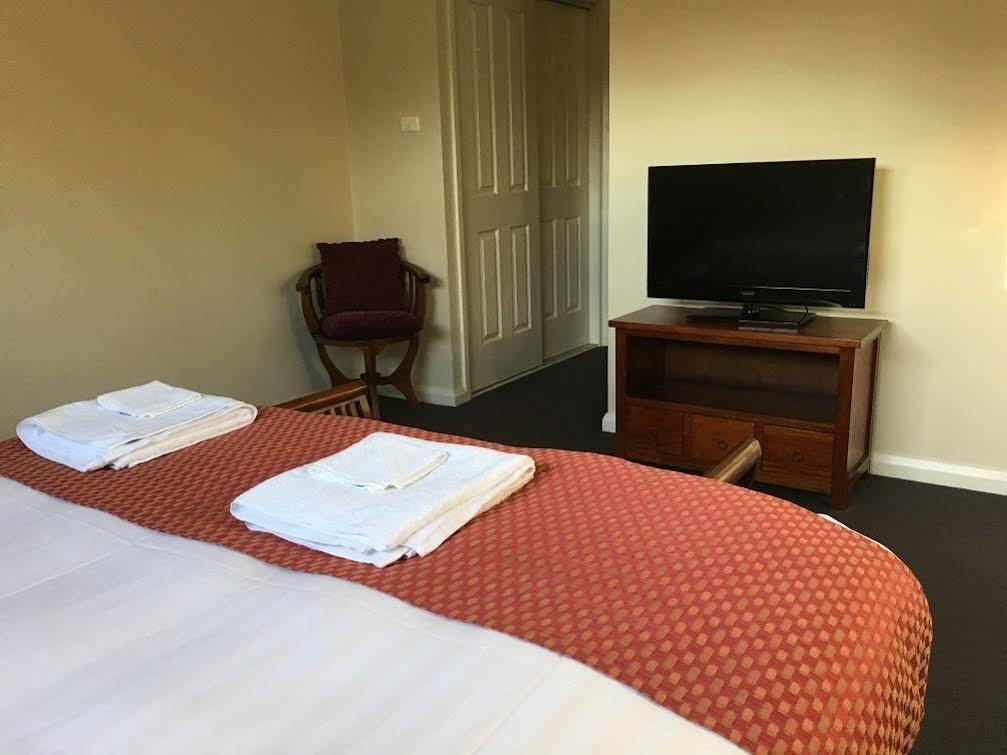 Hillview Farmstay Gundagai Exteriör bild