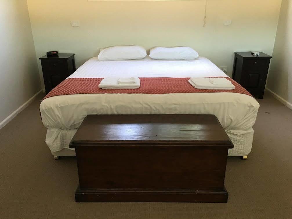 Hillview Farmstay Gundagai Exteriör bild