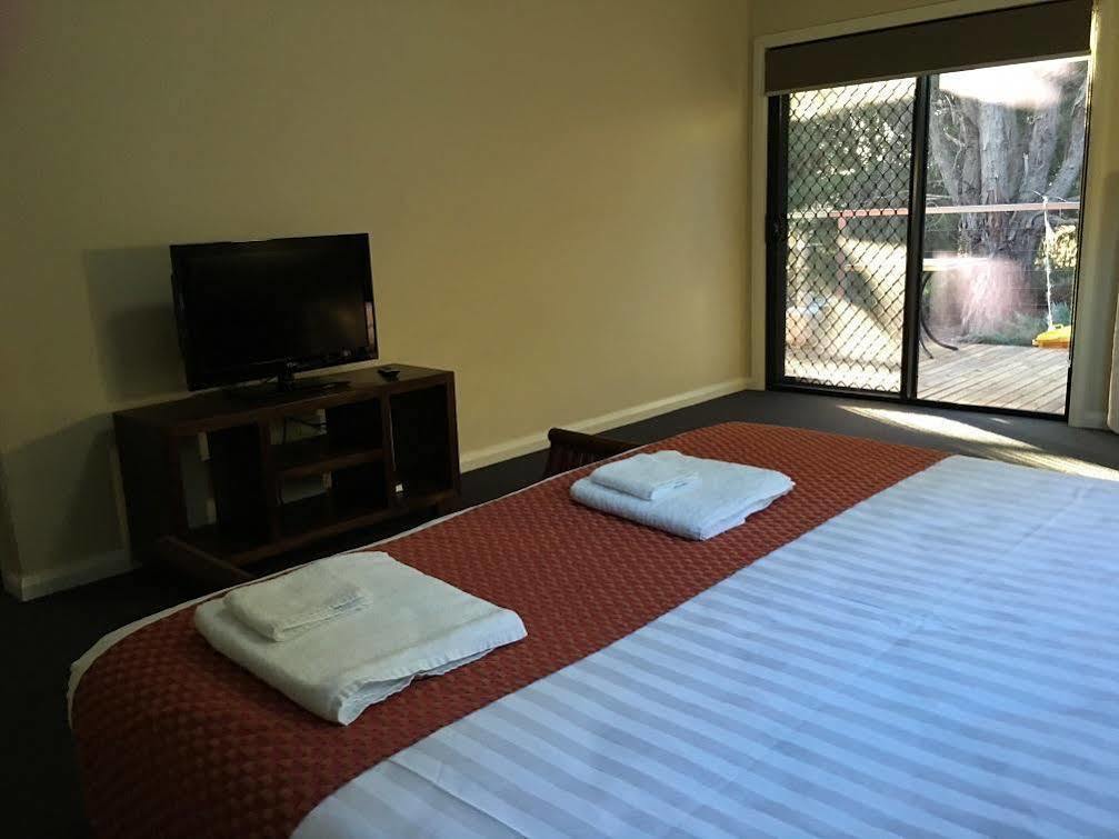 Hillview Farmstay Gundagai Exteriör bild