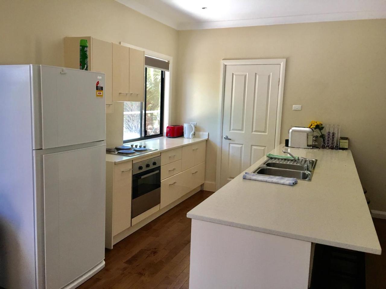 Hillview Farmstay Gundagai Exteriör bild
