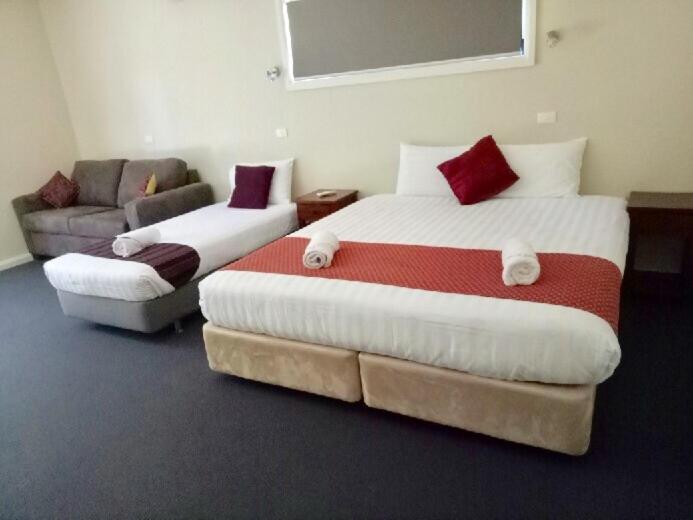 Hillview Farmstay Gundagai Exteriör bild
